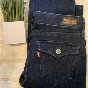 Levis 525 Perfect Waist Straight Leg Jeans